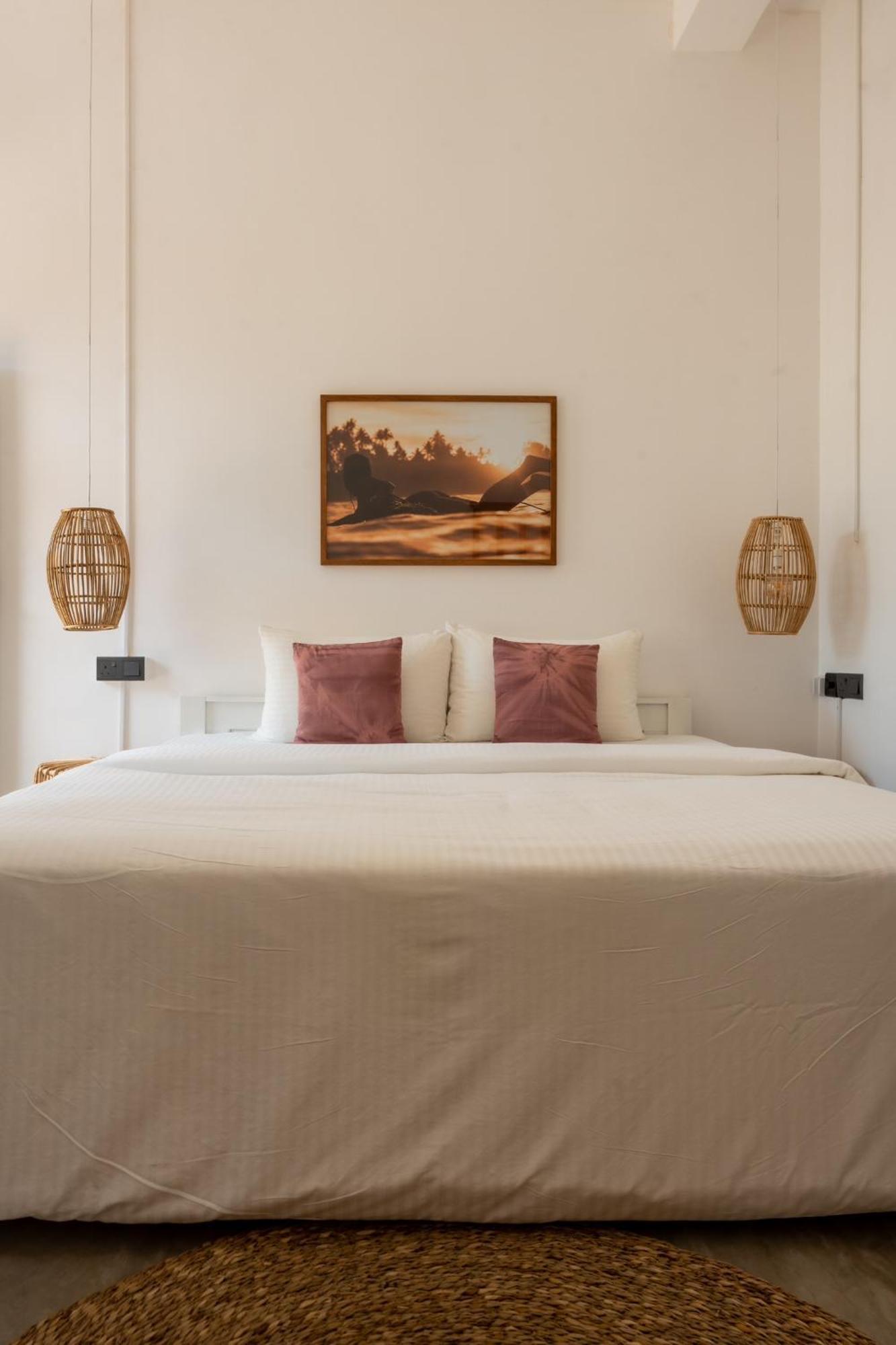 Lucky'S Surf Camp Bed & Breakfast Weligama Eksteriør bilde