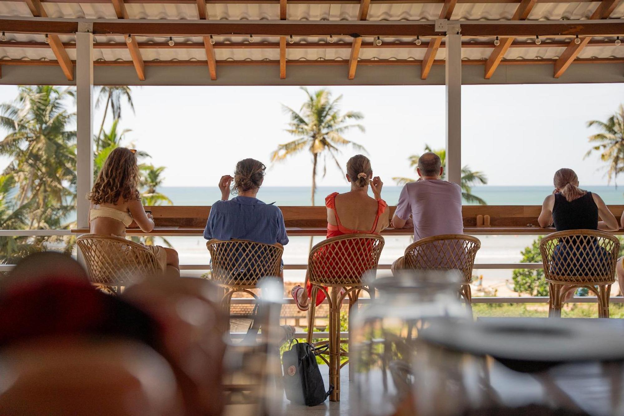 Lucky'S Surf Camp Bed & Breakfast Weligama Eksteriør bilde