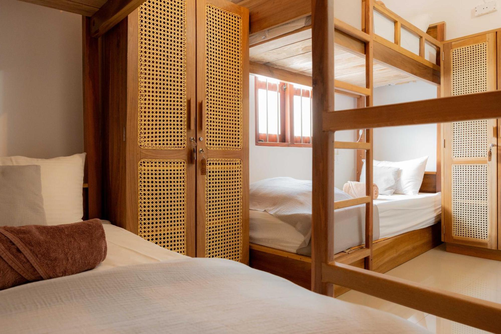 Lucky'S Surf Camp Bed & Breakfast Weligama Eksteriør bilde