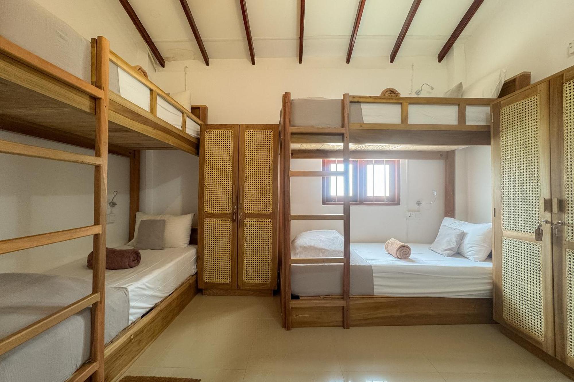 Lucky'S Surf Camp Bed & Breakfast Weligama Eksteriør bilde