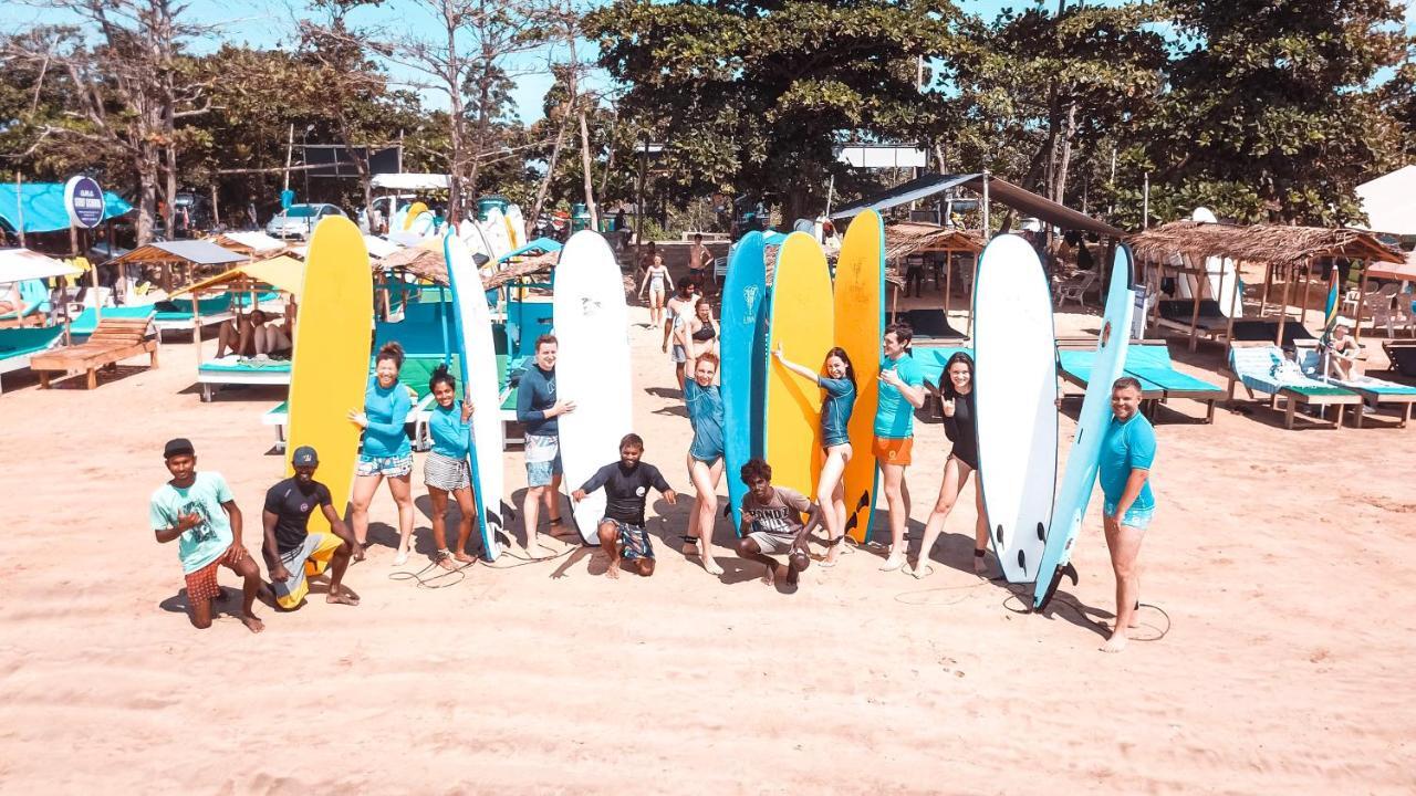 Lucky'S Surf Camp Bed & Breakfast Weligama Eksteriør bilde