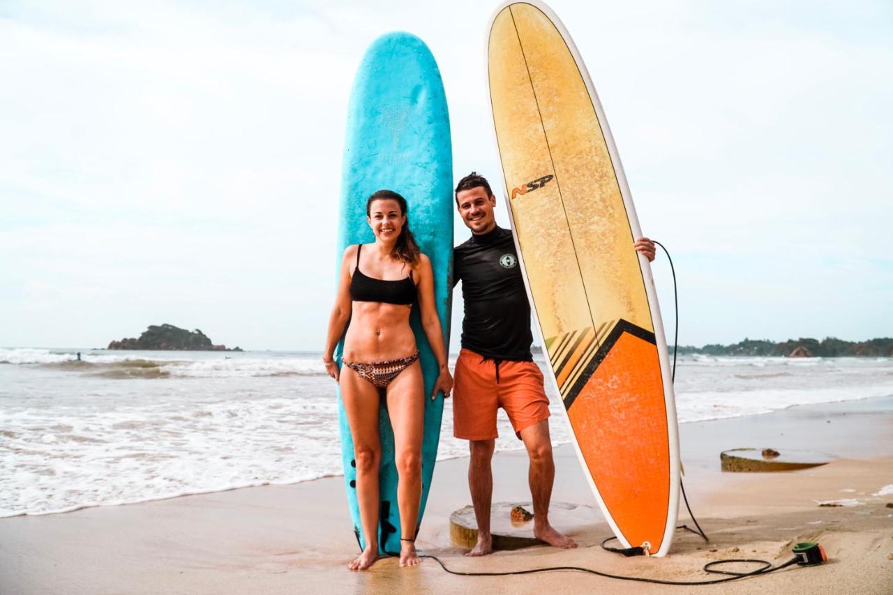 Lucky'S Surf Camp Bed & Breakfast Weligama Eksteriør bilde