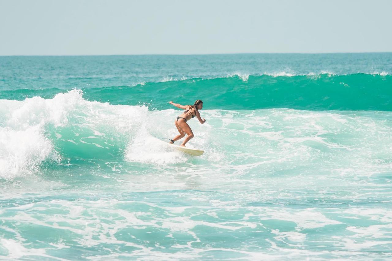 Lucky'S Surf Camp Bed & Breakfast Weligama Eksteriør bilde